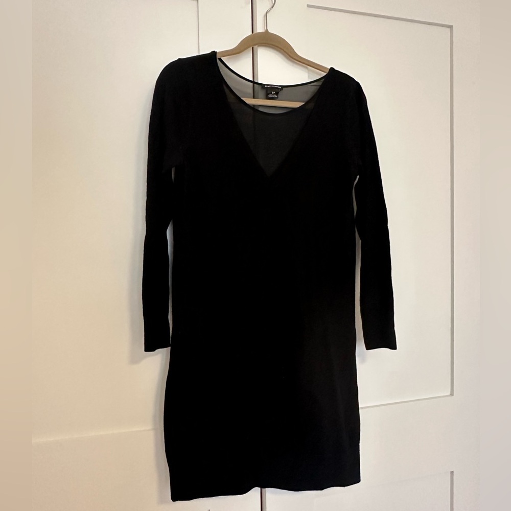 Club Monaco Black V-Neck Long Sleeve Sheath Dress